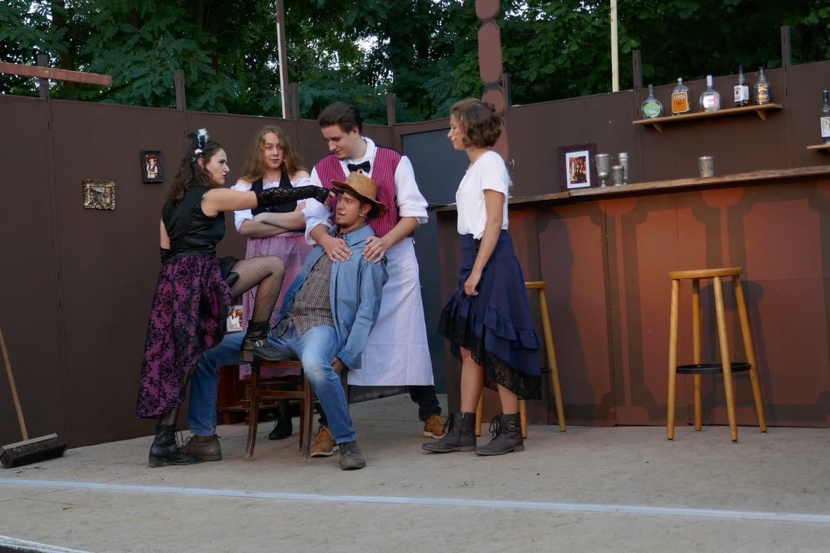 Im Westen geht es wild her