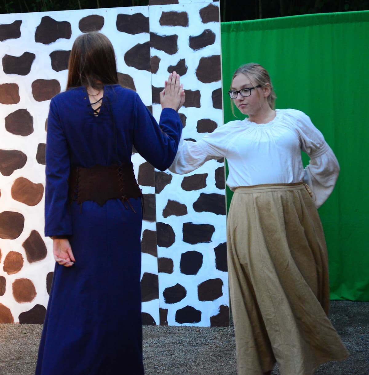 Das Fest zu Ehren des Kaisers ist in vollem Gange.