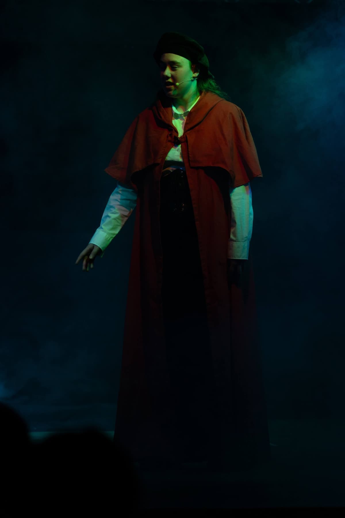 “Die Chronistin (Nora Bidinger) führte durch die Geschichte.”